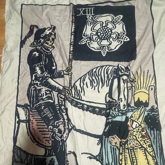 SOLD ON DEPOP - y2k 2000s tarot card ‘death’ tapestry ! so whimsical - Picture 2 of 3